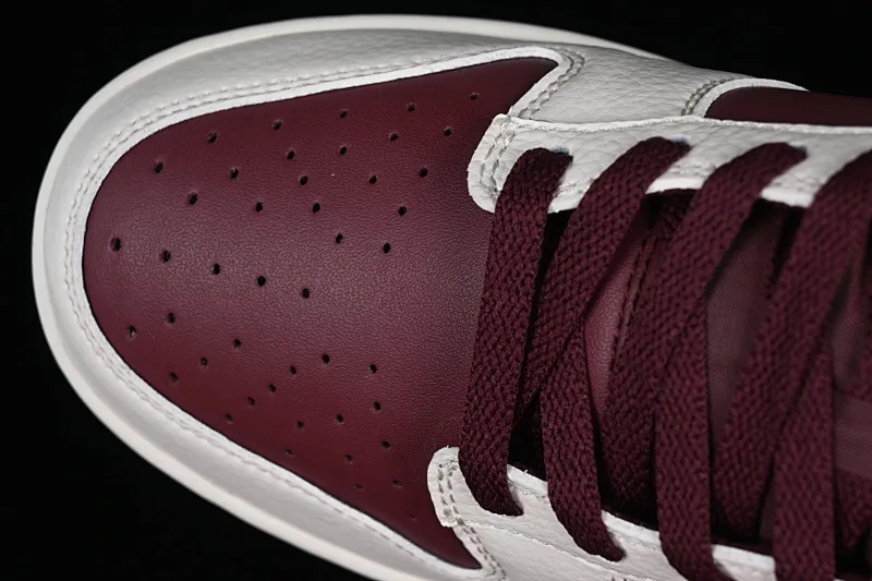 All Categories Nk SB Dunk Series Nk SB Dunk Low Low-top sneakers K version Nk Dunk Low Burgundy Valentine's Day SB low-top sports and leisure sneakers DR9705-100
